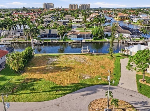 1230 SW 53rd Terrace, Cape Coral, FL 33914