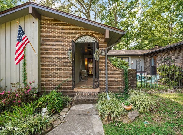 7921 Whitcomb Rd, Powell, TN 37849