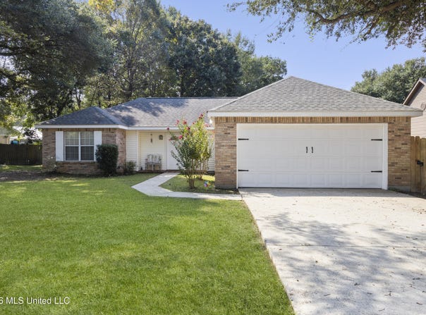 6324 Anela Drive, Diamondhead, MS 39525