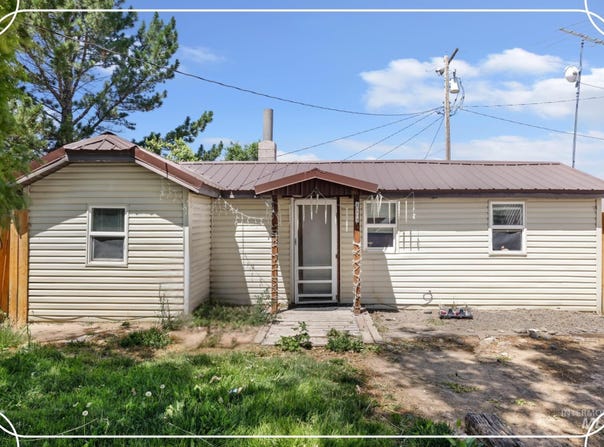 436 Oak St, Castleford, ID 83321