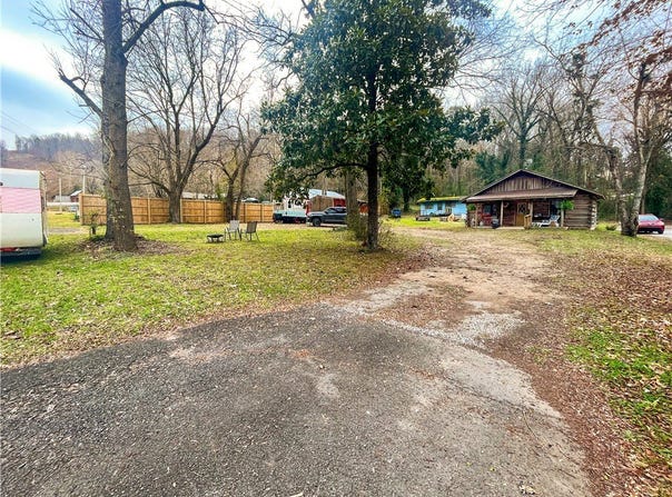 224 S Stone Street, Jasper, AR 72641