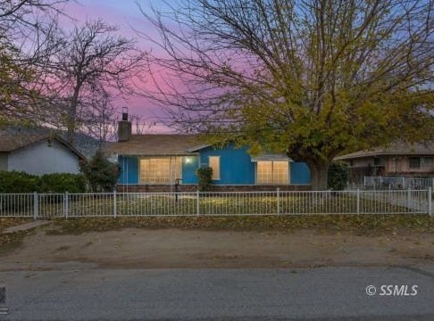 2113 Kem Ave, Lake Isabella, CA 93240