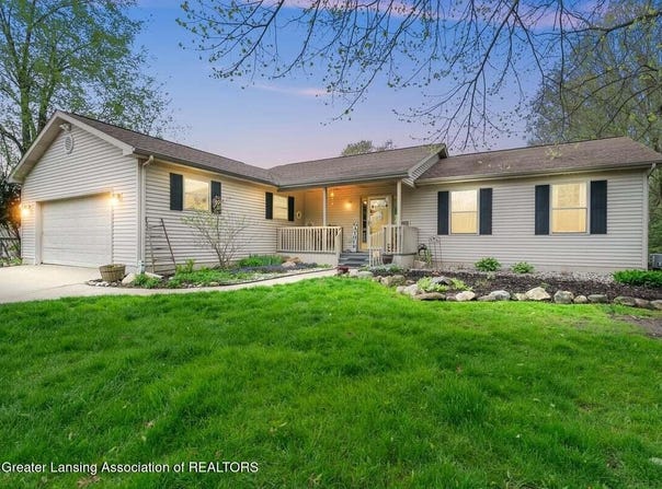 1173 Russell Lea Drive, Charlotte, MI 48813