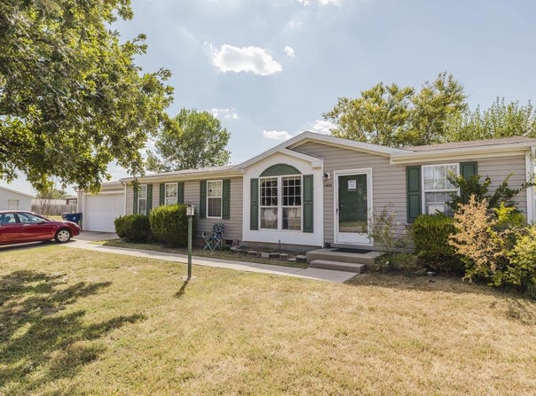 5409 S Vine St., Wichita, KS 67217