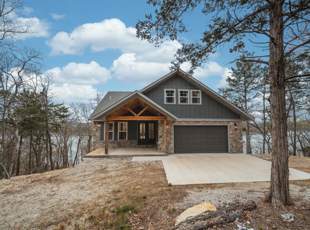 18048 Farm Road 2300, Eagle Rock, MO 65641