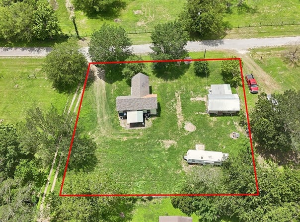 148 Brenham St, McDade, TX 78650