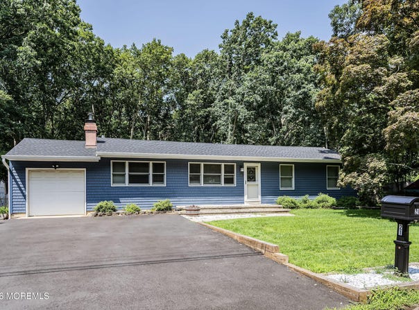 21 Murdock Place, Jackson, NJ 08527