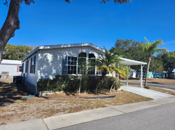 10718 Burrito Dr, Riverview, FL 33569