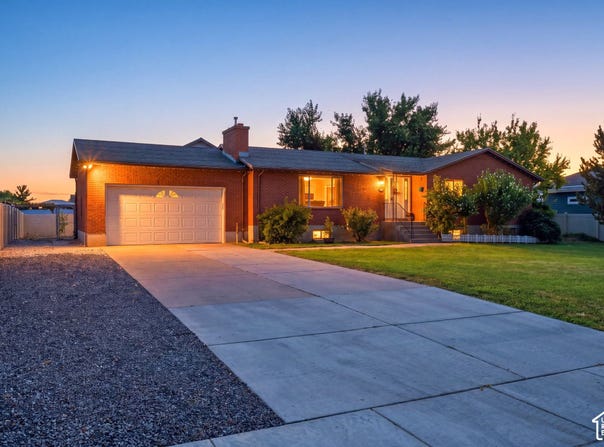 2513 W 1300 N, Clinton, UT 84015