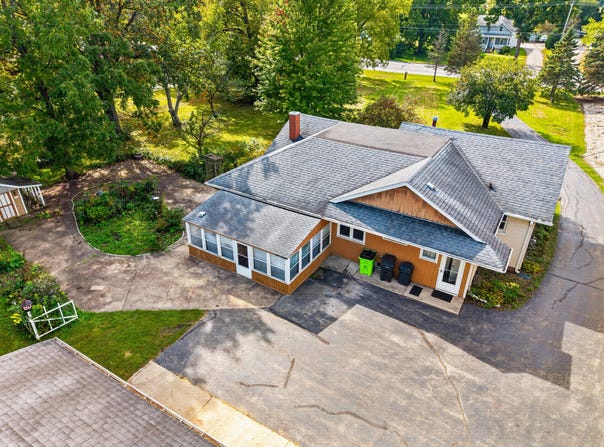 901 S Stuart Rd, Racine, WI 53406