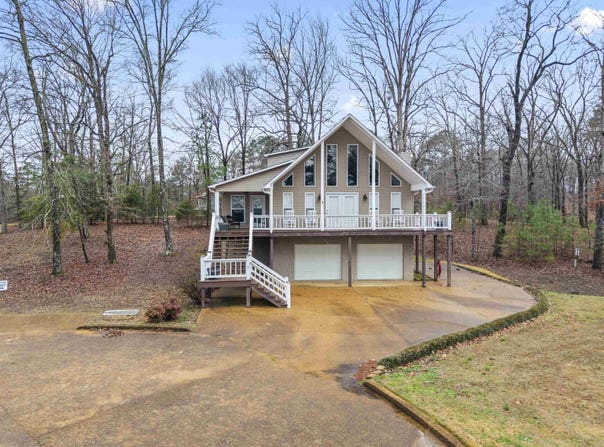 11 ELKS LANDING Dr, Iuka, MS 38852