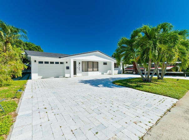 721 SE 5th Court, Pompano Beach, FL 33060