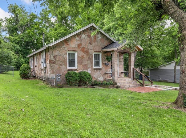 1101 N Maple Street, Harrison, AR 72601