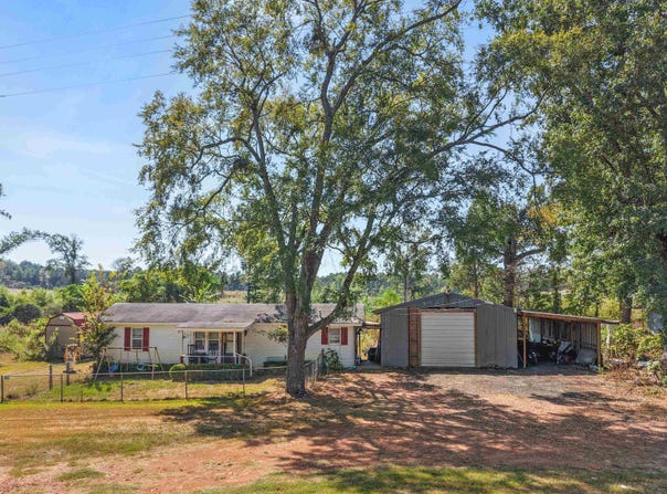 2975 Medlin, Gilmer, TX 75644