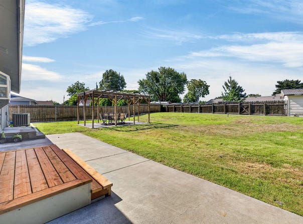 3613 W Havstad, Pasco, WA 99301