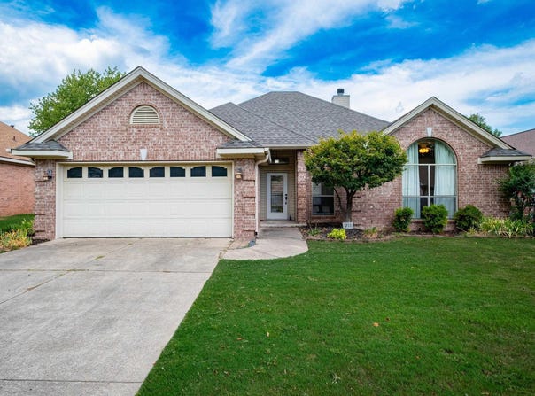 211 Chantilly Circle, Maumelle, AR 72113