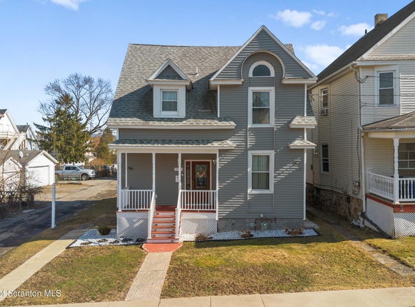 815 S 9th Avenue, Scranton, PA 18504
