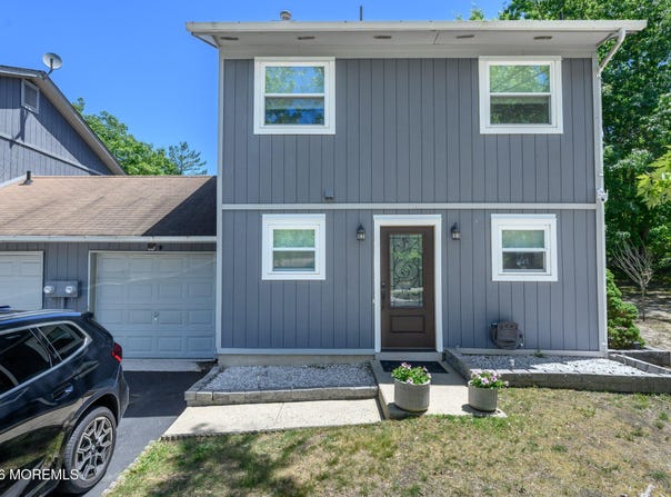16 Finch Road, Howell, NJ 07731