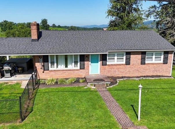 250 North Drive, Marion, VA 24354