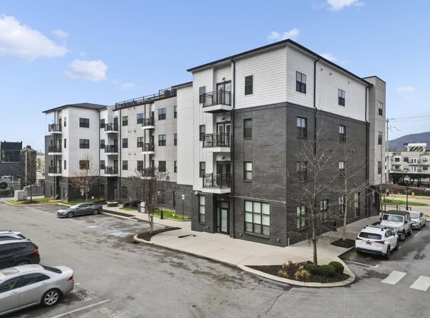 804 Riverfront Parkway, Chattanooga, TN 37402