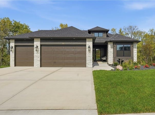 518 Turnbridge Drive, Raymore, MO 64083