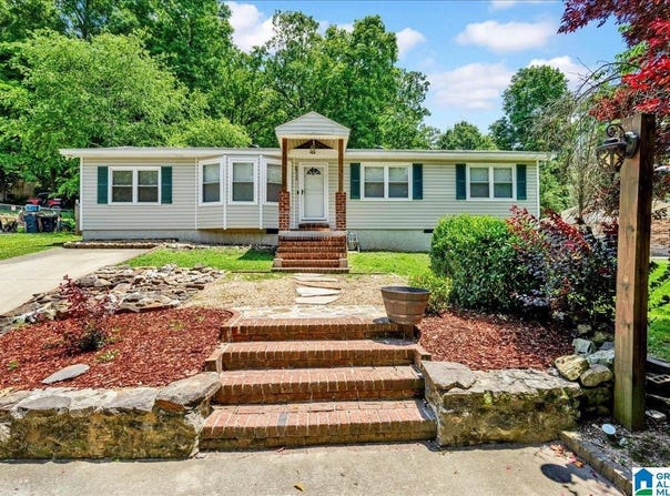 5916 DEWEY HEIGHTS ROAD, PINSON, AL 35126