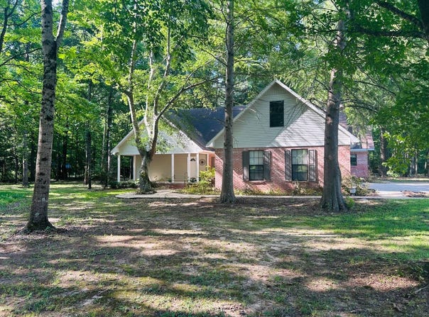 65 Tom Grant DR, Grenada, MS 38901
