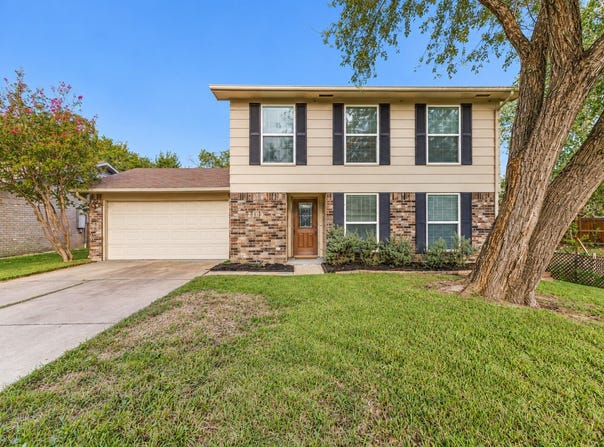 2109 Via Estrada, Carrollton, TX 75006