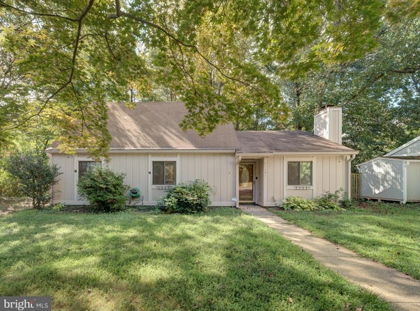 11301 GATESBOROUGH Lane, RESTON, VA 20191
