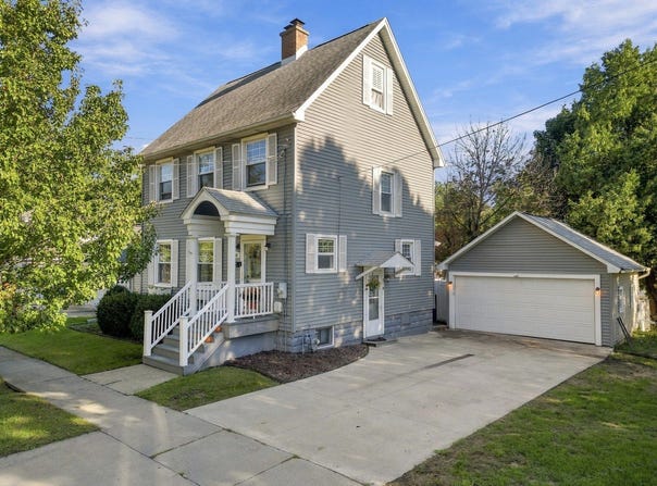 314 E Morgan Street, Dixon, IL 61021