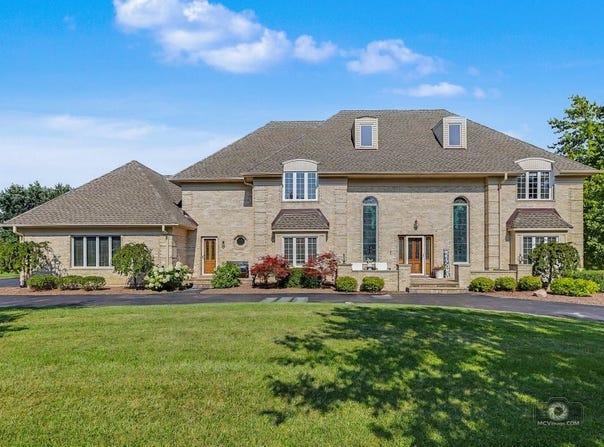 7 Paddock, Lemont, IL 60439