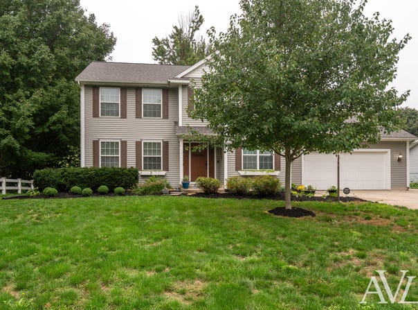 9040 Cedarview Avenue, Jenison, MI 49428