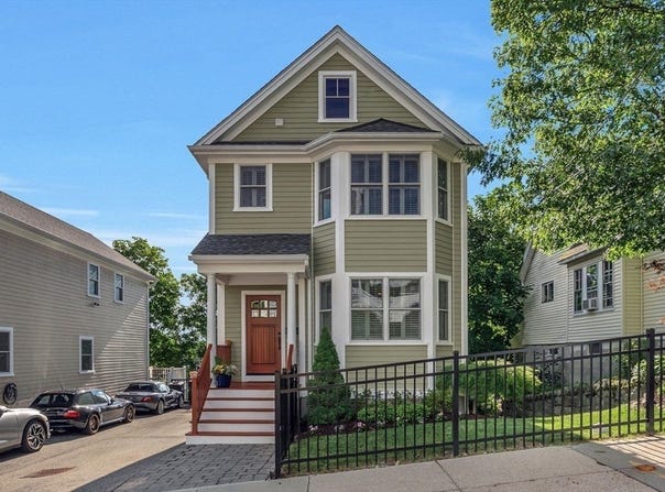 27 Beryl St, Boston, MA 02131