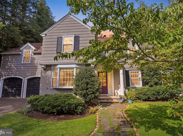 1204 EVERGREEN RD, YARDLEY, PA 19067