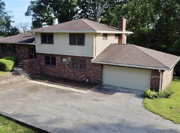 3 Golfview, Logansport, IN 46947