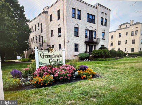 210 E MAPLE Avenue, MERCHANTVILLE, NJ 08109