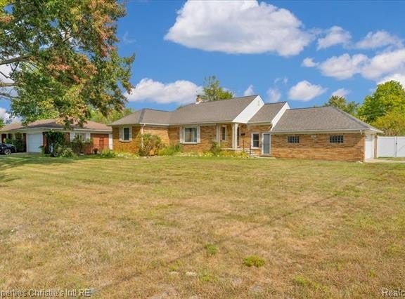 27524 Gail Drive, Warren, MI 48093