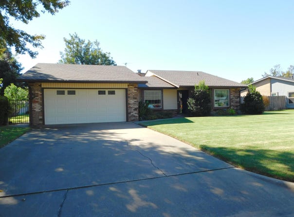 2709 McGill Dr., Enid, OK 73703