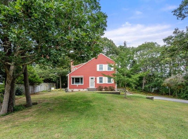 12 Eldridge Street, Monument Beach, MA 02553
