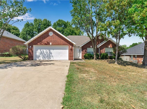 4906 Hawthorne Way, Springdale, AR 72762