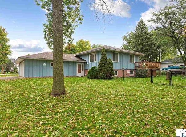 307 SE 8th Avenue, Mapleton, MN 56065