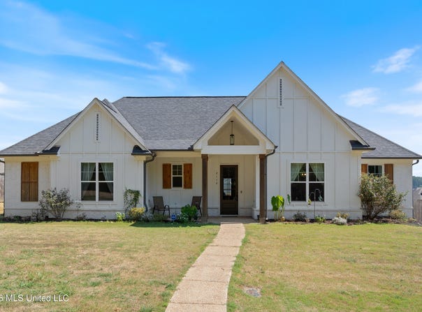 2112 Laughter Road, Nesbit, MS 38651