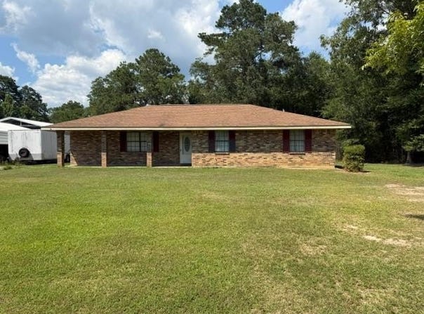 388 Ozona Rd, Picayune, MS 39466