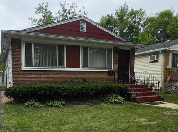 821 E 10th Place, Ford Heights, IL 60411