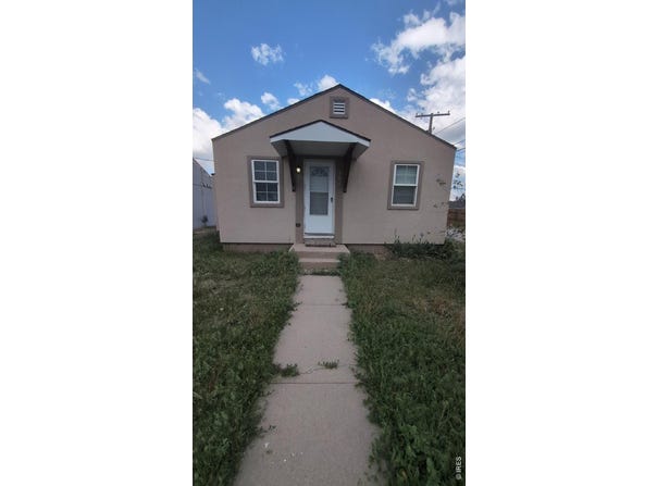 103 S 8th Ave, Sterling, CO 80751
