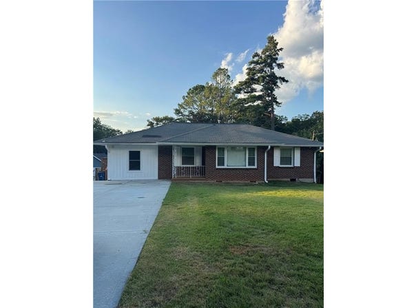 3067 Barksdale Circle, East Point, GA 30344