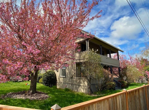 409 N 8TH St, CottageGrove, OR 97424