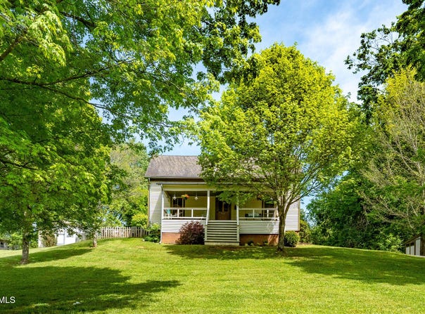 985 Chuckey Pike, Chuckey, TN 37641