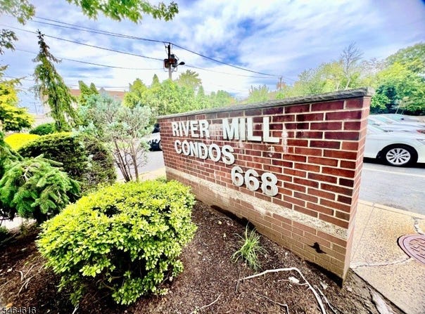 666 Mill St, Belleville Twp., NJ 07109-1341