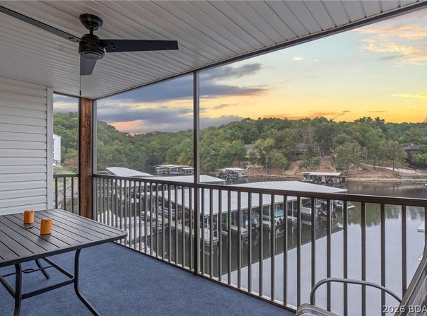 40 Lighthouse Road, Lake Ozark, MO 65049